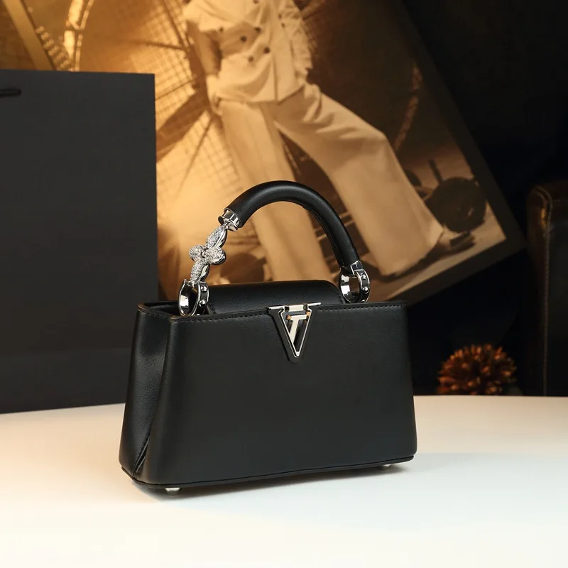 

Soft Leather Clover Flap Bag for Women Luxury Top Handle Crossbody Shoulder Purse with Rhinestone Decor Elegant Lady Bag