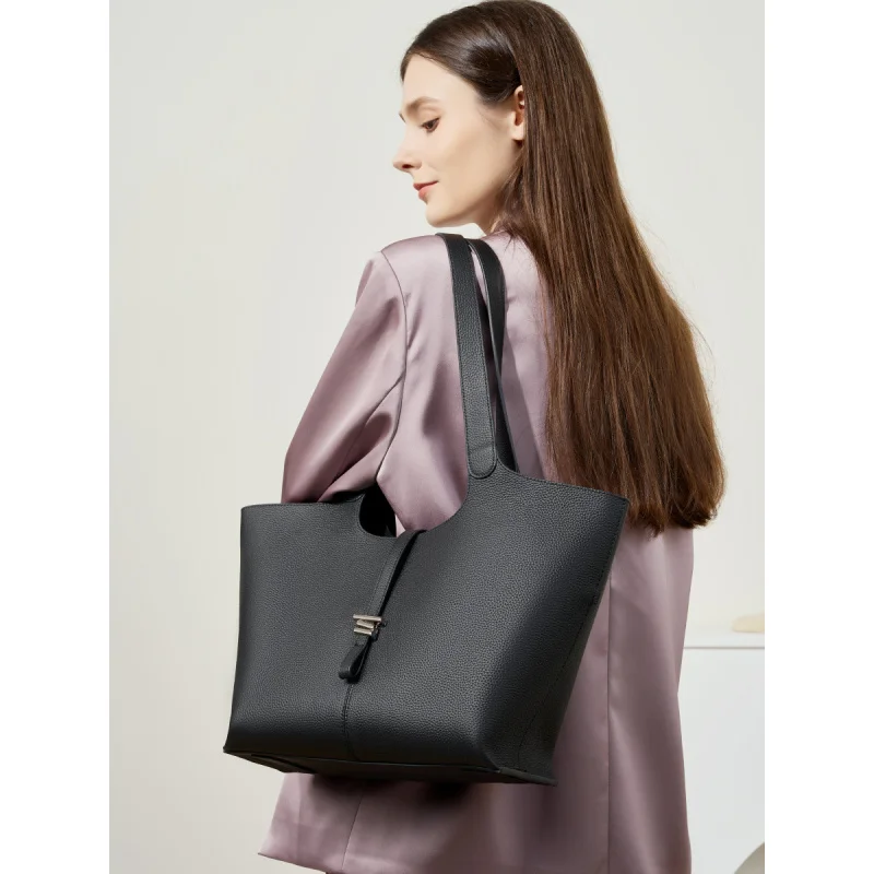 

Cowhide Tote Bag Large Capacity Commuting Handheld Shoulder Genuine Leather Women's Bag Big high quality vintage high end bag