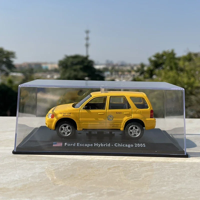 1/43 Scale Ford ESCAPE Chicago Taxi SUV Alloy Car Model Metal Diecast Toy Vehicle for Collectible Fans Gift Souvenir Collection