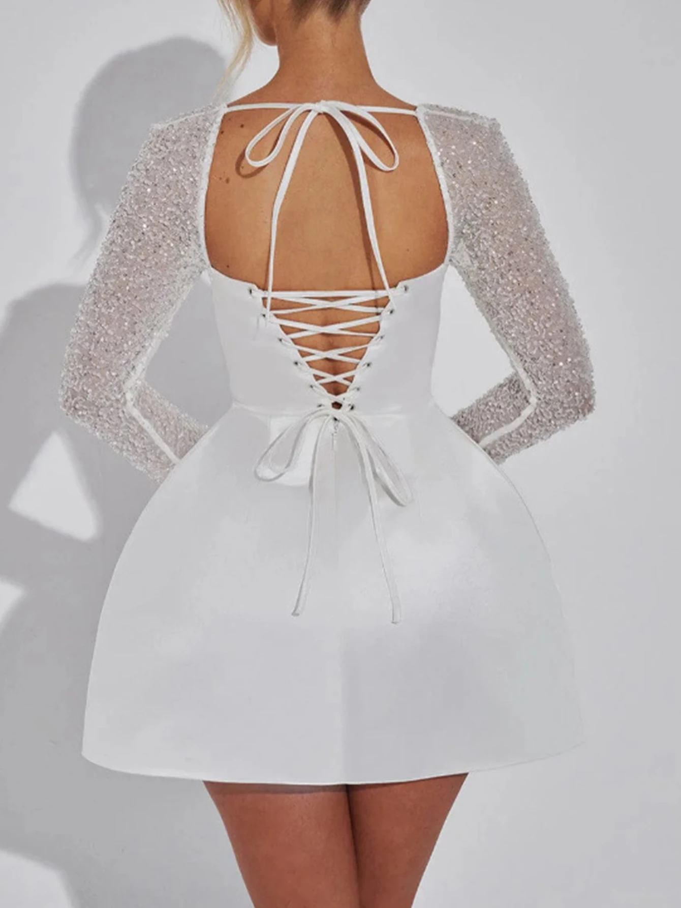 Sexy zwart wit backless zomerjurk vrouwen elegante pailletten lange mouwen feestjurken vrouw mini verjaardag avondjurk vestidos