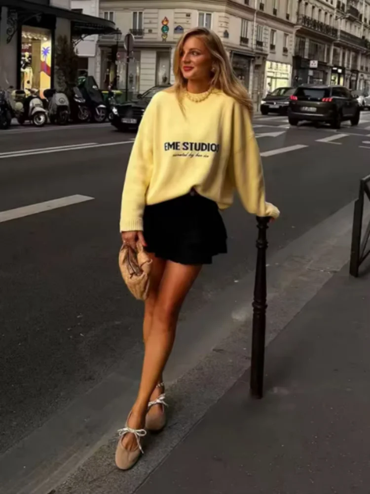 

Европейский и американский свободный вязаный пуловер с круглым вырезом в стиле ретро y2k в одном стиле, мужские и женские длинные рукава с вышивкой букв