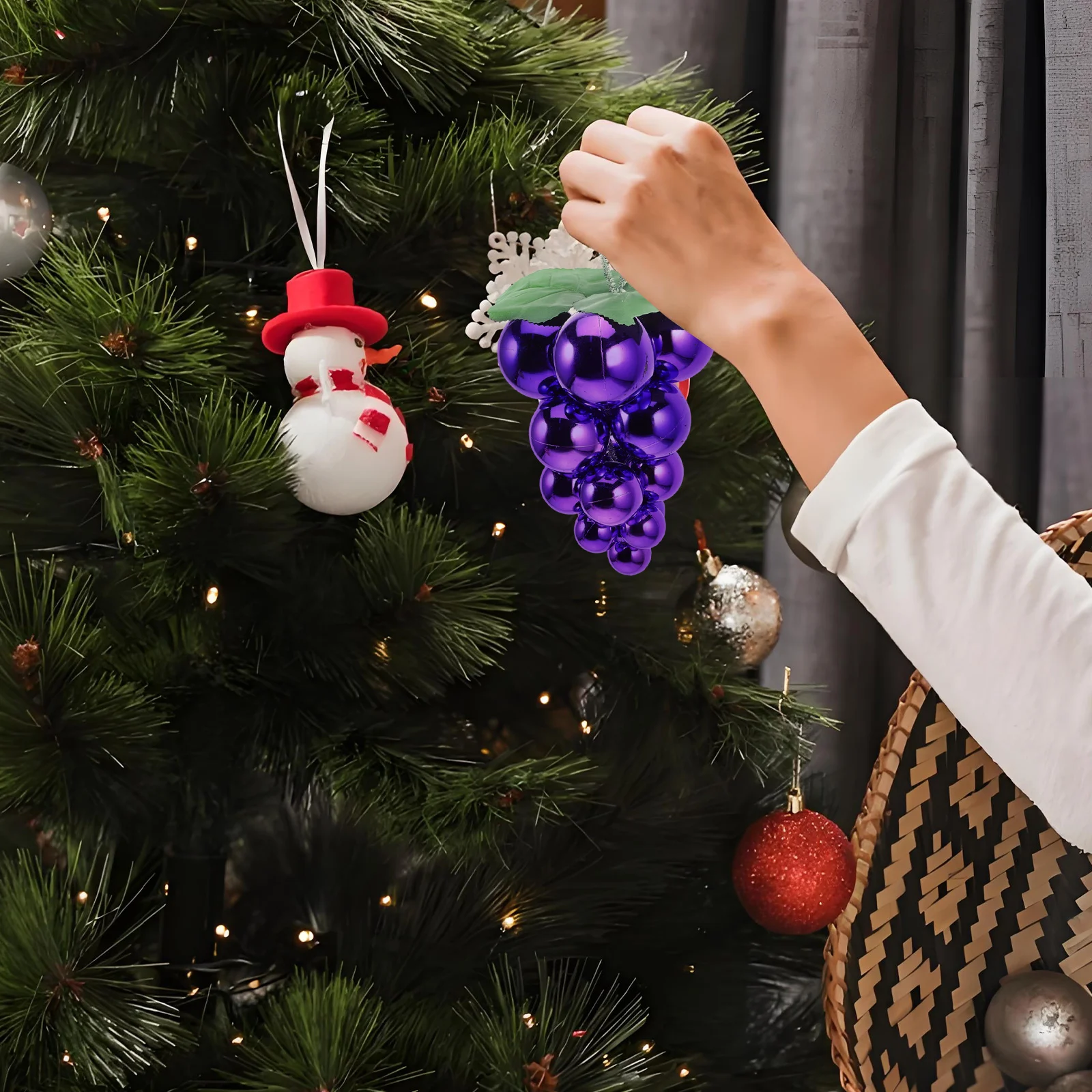 

Artificial Fruits Decorative Hanging naments Mirror Surface Christmas Tree Grapes Xmas Pendant Festive Home Decor Fake Fruits