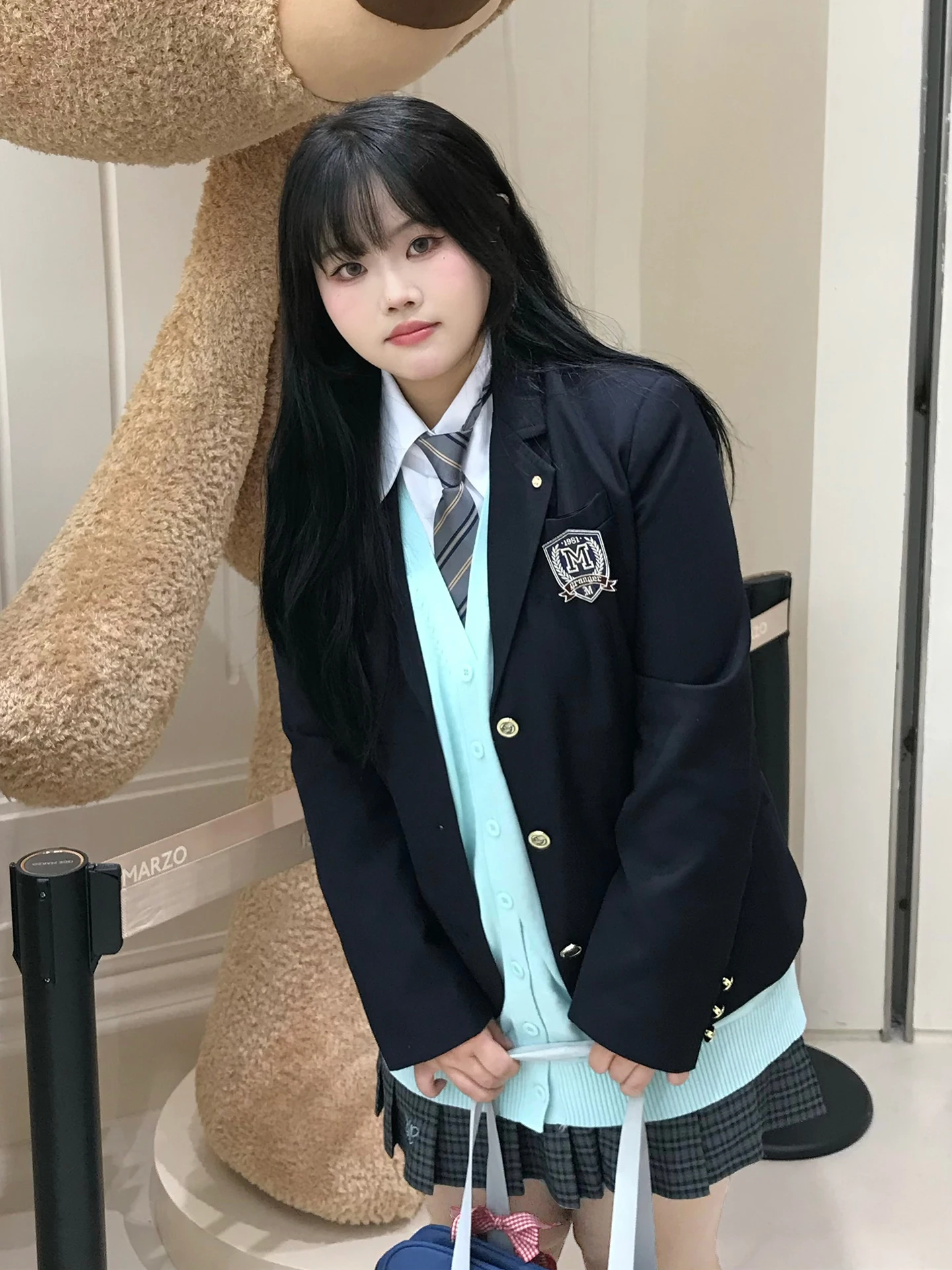 

Slim Fit, оригинальная женская куртка большого размера, осень-зима, новая модная верхняя одежда Sle, повседневная одежда из полиэстера с высокой талией V-Ne...