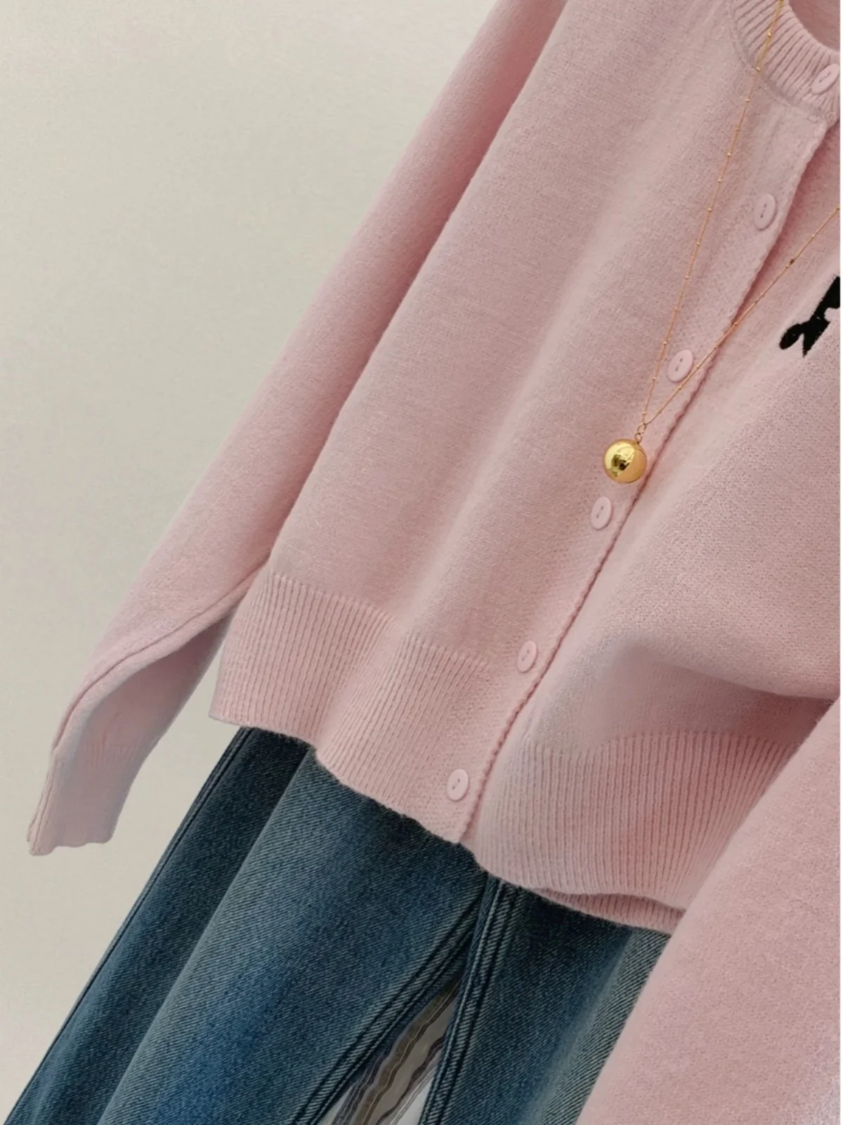 เสื้อสเวตเตอร์สไตล์เกาหลีสำหรับต้นฤดูใบไม้ร่วง  แบบปักตัวอักษร  สีพื้น  รัดเอว  แขนยาว  ถักแบบเปิด...