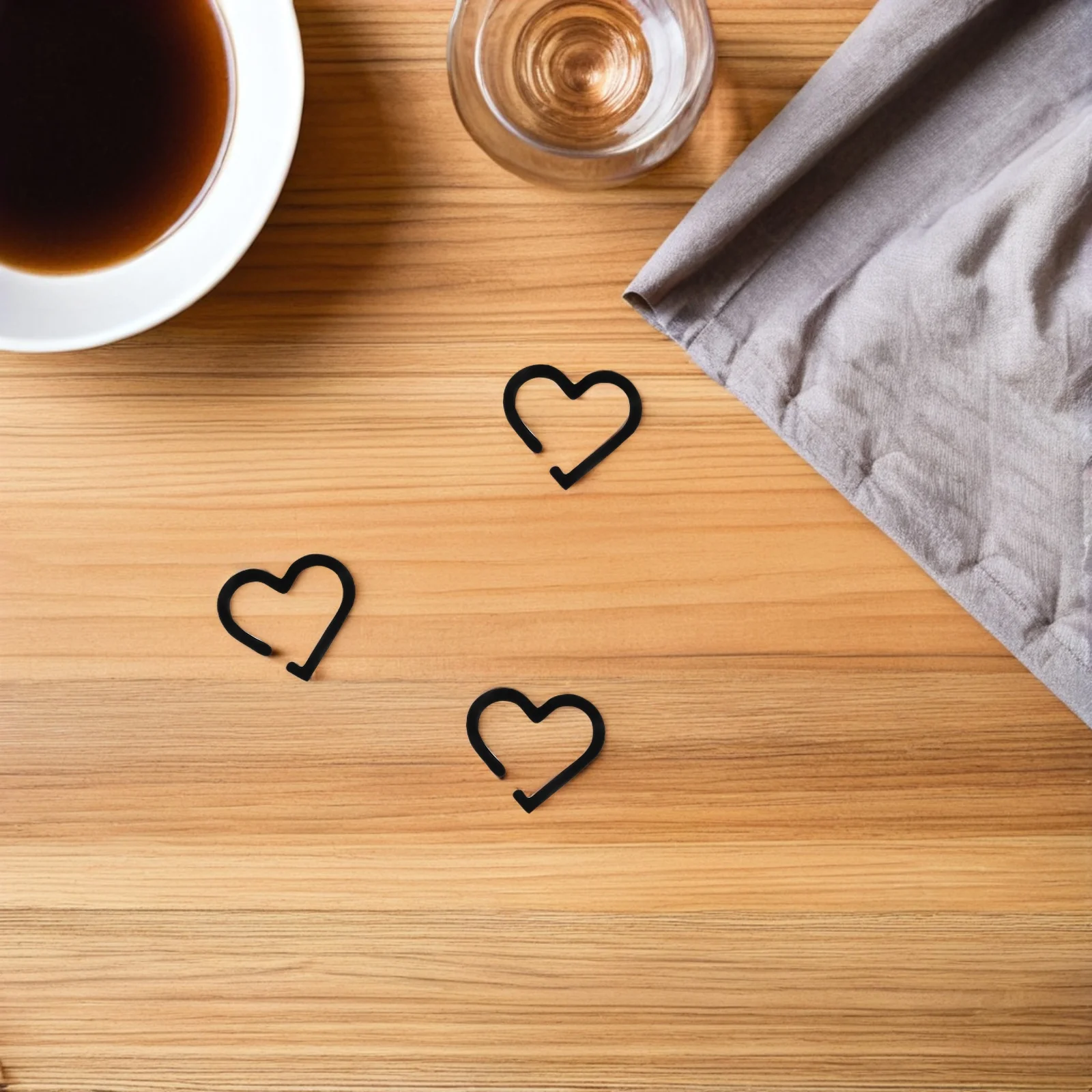 

20Pcs Acrylic Heart Drink Tags Hollow Wine Glass Markers Reusable Cup Identifiers Wedding Birthday Bachelorette Party Gathering