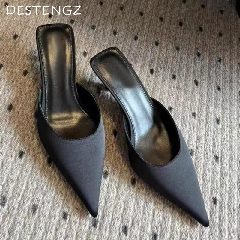 Pantoufles pointues en daim à talons mi-hauts pour femmes, chaussures peu profondes, chaussures Parker, créateur tendance, printemps 2025