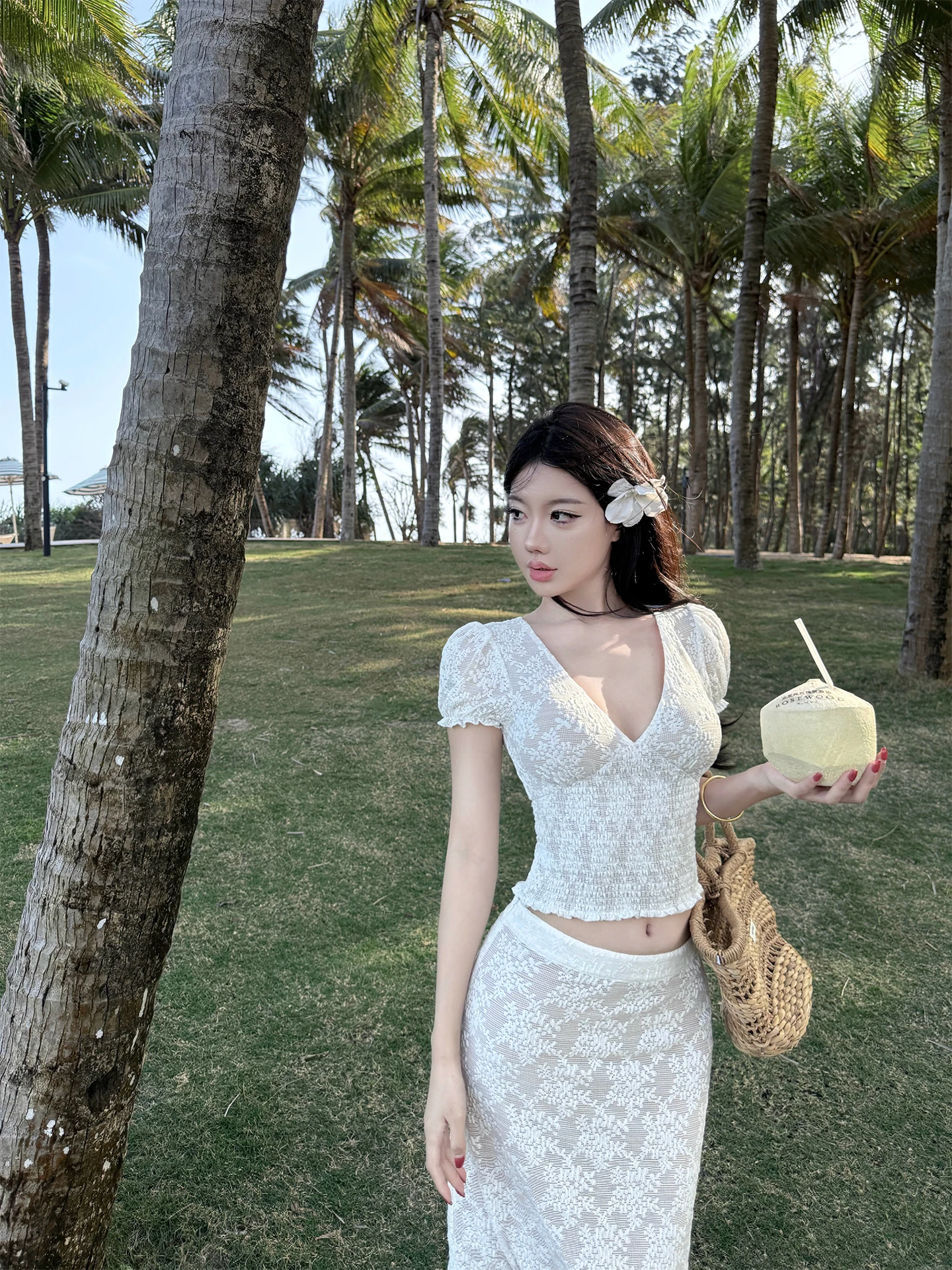 

Laareetoo Lace V-neck Top And Skirt Set Women's Fashion Spring Summer 2026 New Arrival Elegant Two-piece Floral Print