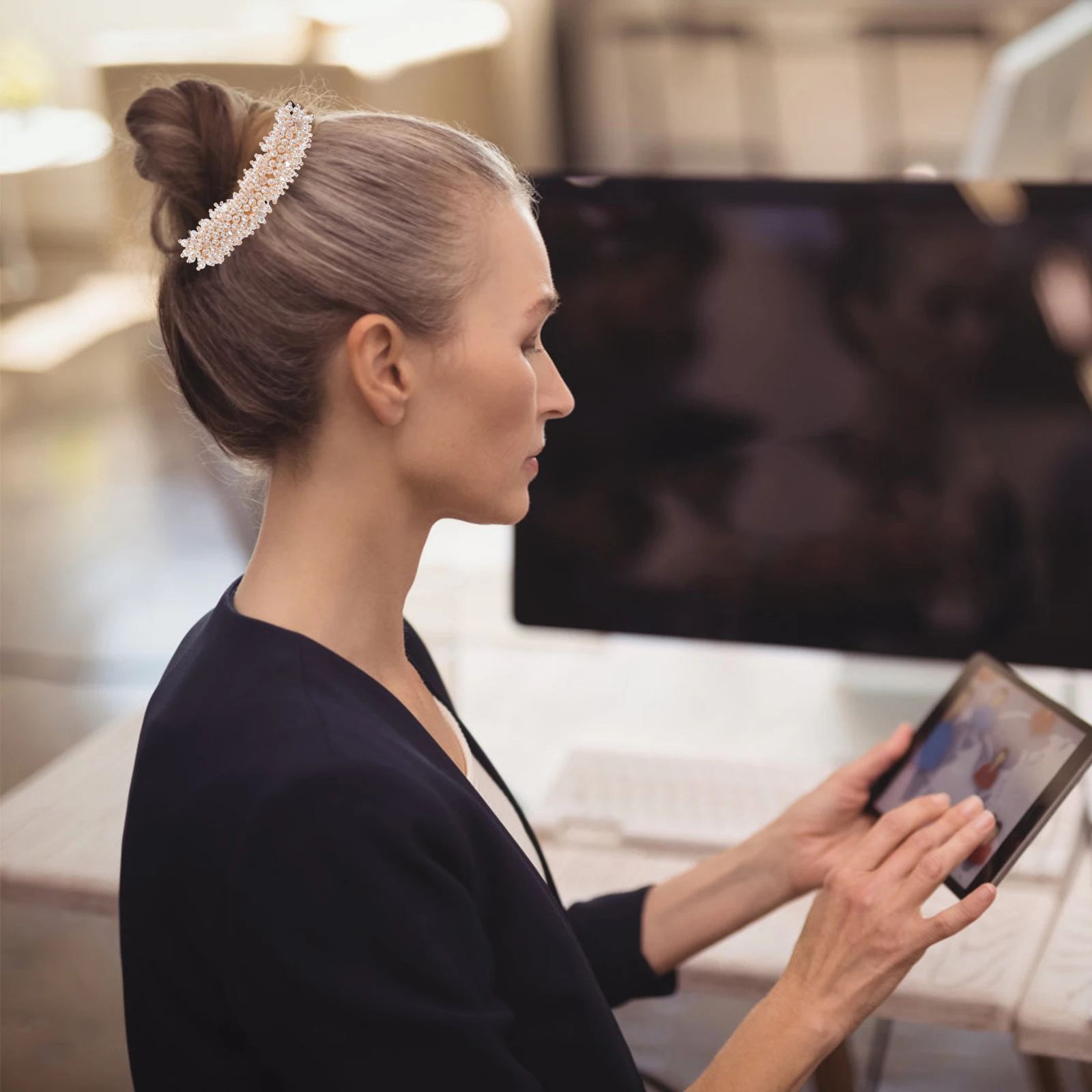 

Stylish Hair Bun Maker Donut Styling Tool High Ponytail Bun Holder DIY Accessories Easy Carry Use Women Ladies