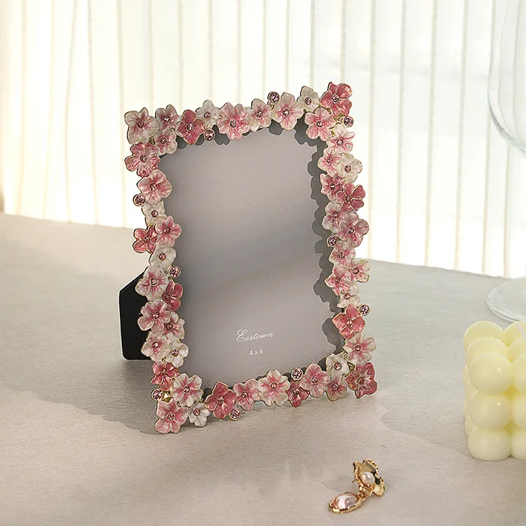 

European style light luxury photo frame stand, 6-inch French flower high-end feeling, romantic and creative wedding photo frame