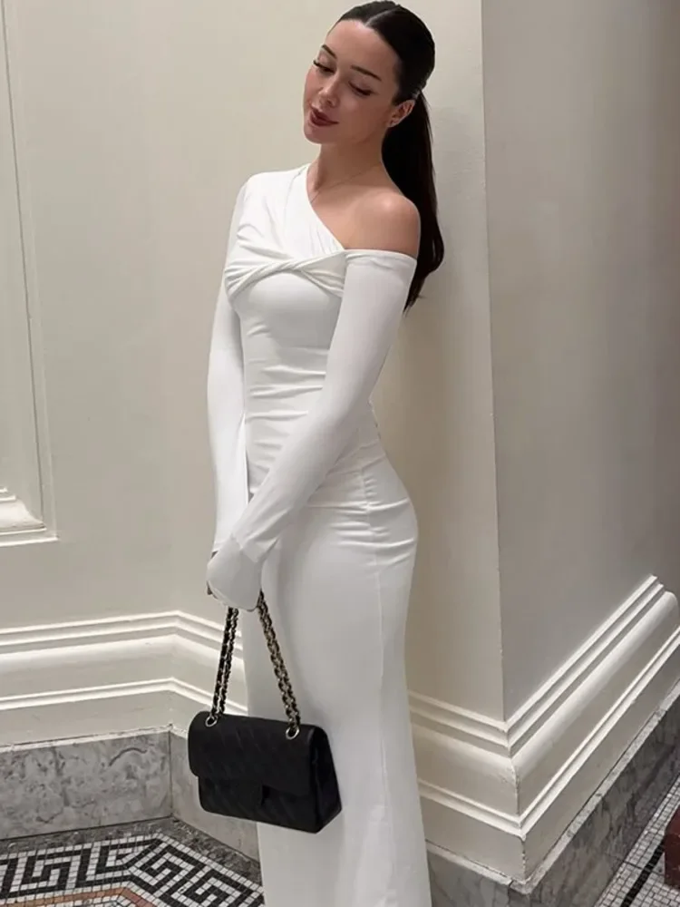 Geneigte Schulter Langarm Sexy Maxi Kleid Frauen Herbst Winter Weiß Mode Backless Bodycon Club Langes Kleid Weibliche