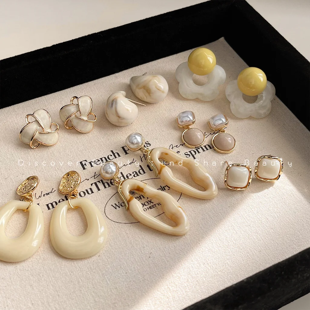 orecchini-a-perno-in-acetato-acrilico-bianco-crema-con-design-geometrico-semplice-accessori-fai-da-te-orecchini-di-nicchia-premium-da-donna