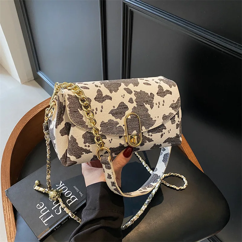 

​ ​ 2025 Новая нишевая сумка на цепочке, женская высококачественная модная универсальная сумка через плечо с принтом ​