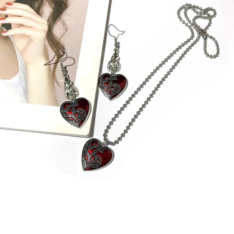 Red Heart Pendant Necklace For Women Girls Halloween Jewelry Fashion Blood Rose Heart-shaped Gothic Mysterious Ladies Necklace