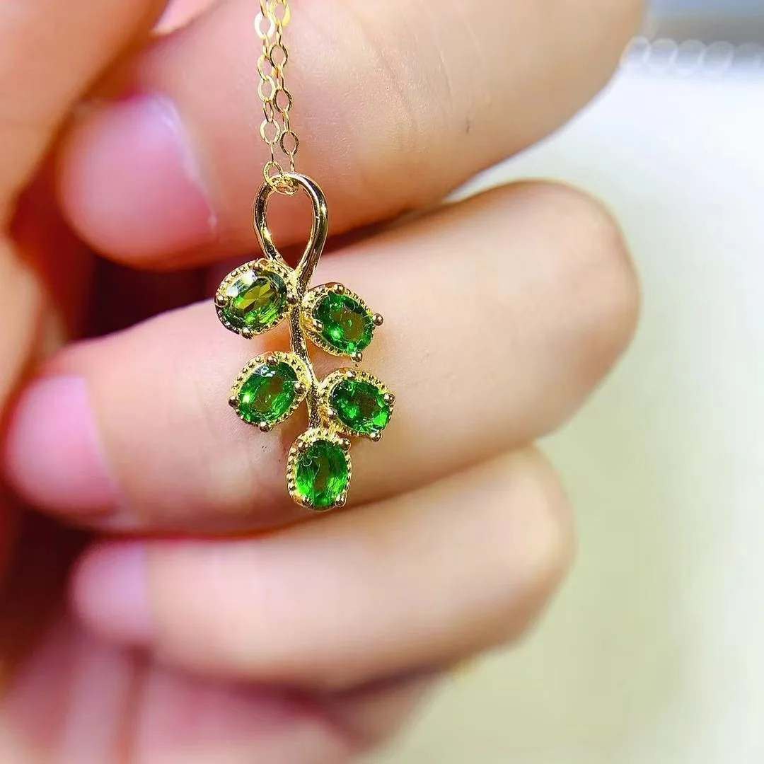 

KJJEAXCMY High End Women's Pendant Natural Diopside S925 Silver with Electroplating Boasting High Clarity Full Brilliance