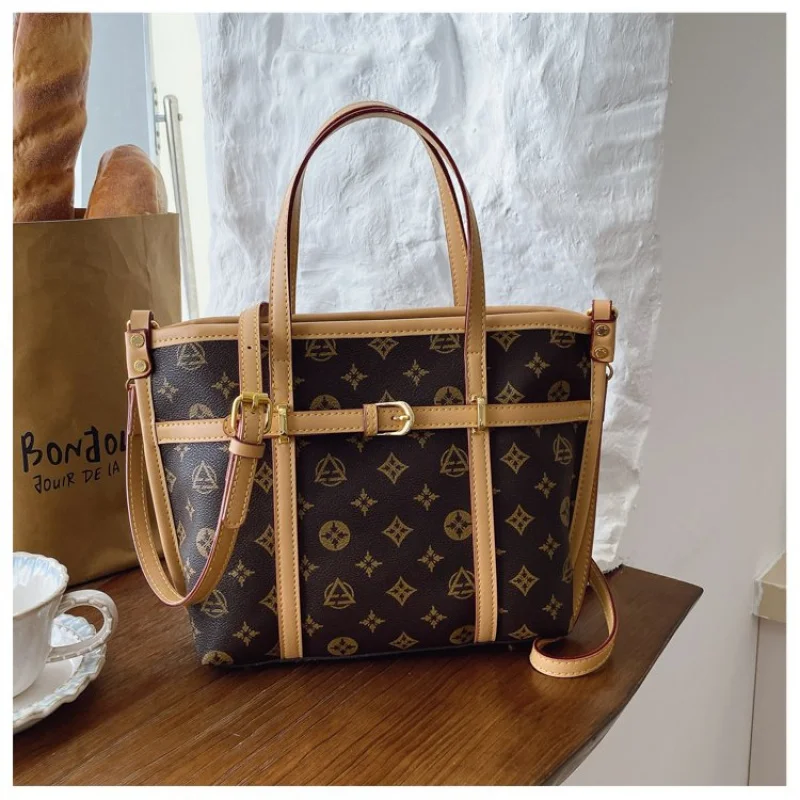 

Ladies Crossbody-Bag Crafted From Premium Leather Featuring Trendy Paris Vintage Daily Look​
