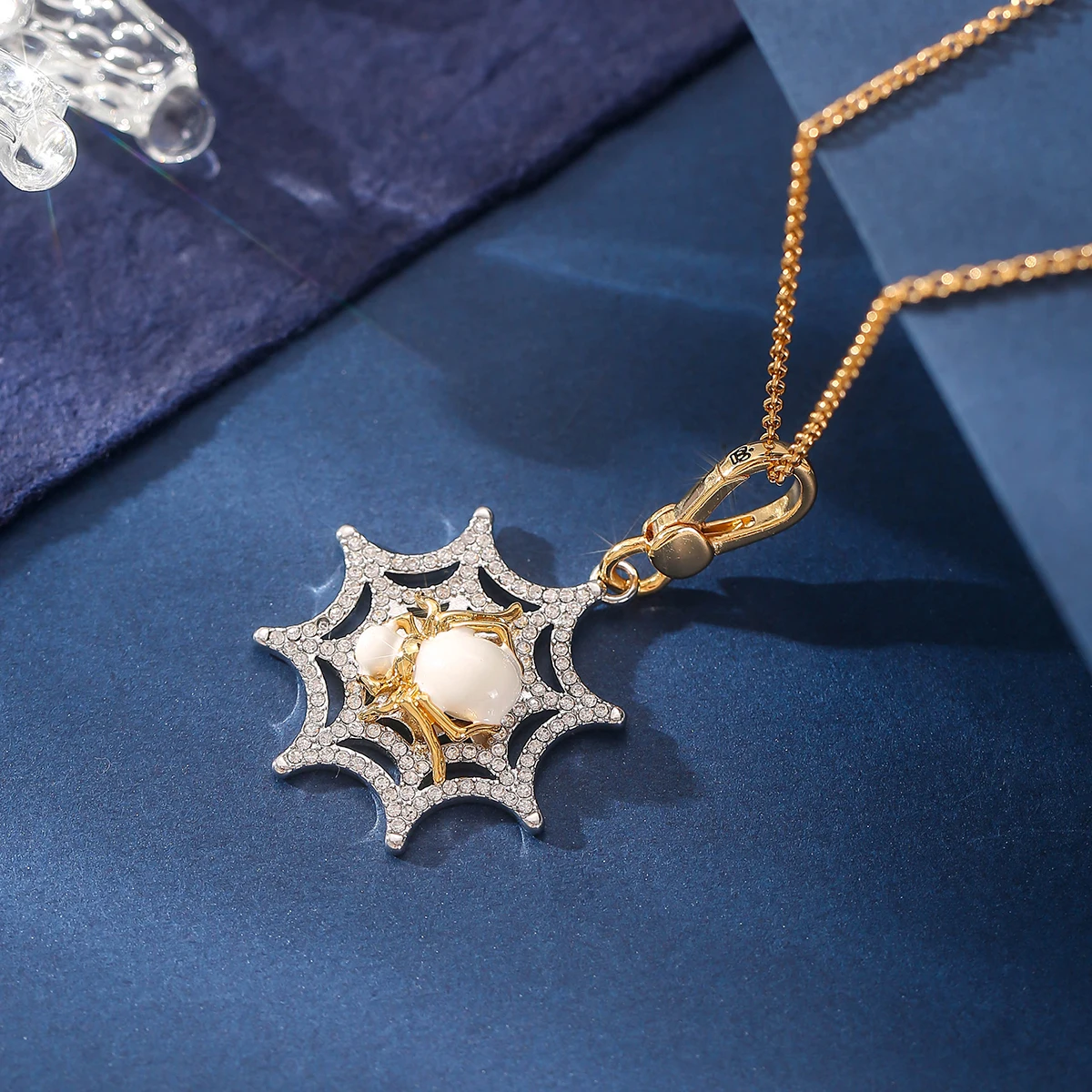 

1Pc Fashion Luxury Enamel Spider Pendant Necklace for Women Party Jewelry Keychain, Clothing Accessories, Halloween Gifts