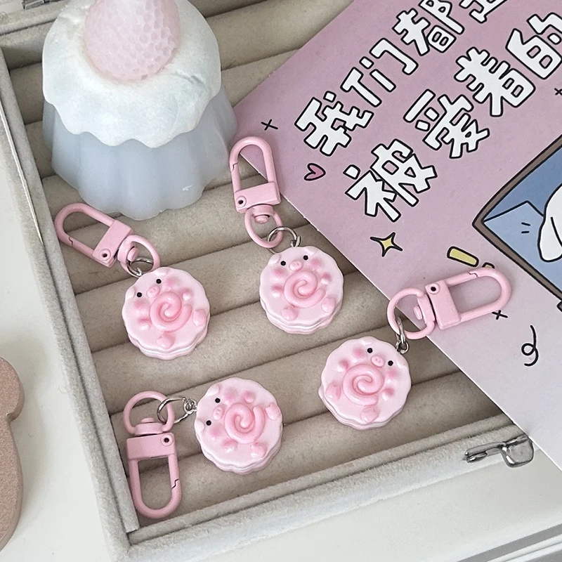 Cute Sweet Pink Pig Cake Roll Keychain Pendant Fashion Cartoon Car Keyring Exquisite Bag Backpack Decoration Accessories Gifts