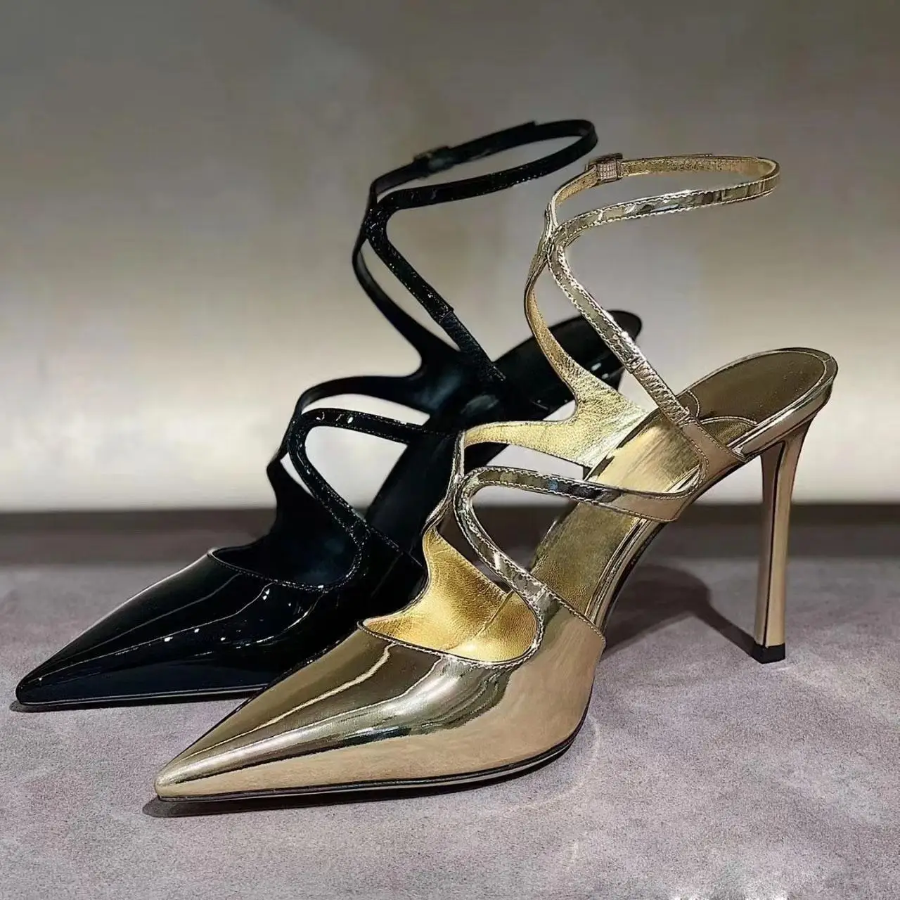 

2024 Spring and Autumn Season New Sharp Headed Baotou Ultra High and Thin Heels with Hollow High Heels, Women's Sandals