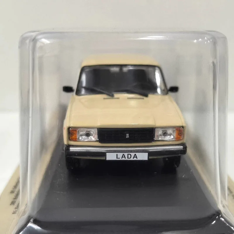 

DEA 1/43 LADA 2105 Alloy Simulation Car Model Static Collection Decorated Holiday Toys Souvenir Gift