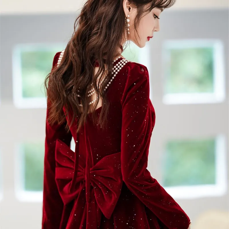 

Toasting wine red long sleeve velvet back atmospheric dress