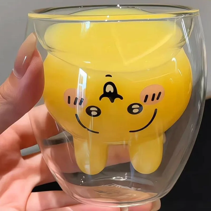Niedlicher Chiikawa Doppelwand-Glasbecher, kreativer Cartoon-3D-Wasserbecher, hitzebeständig, für Saft, Getränke und Kaffee.