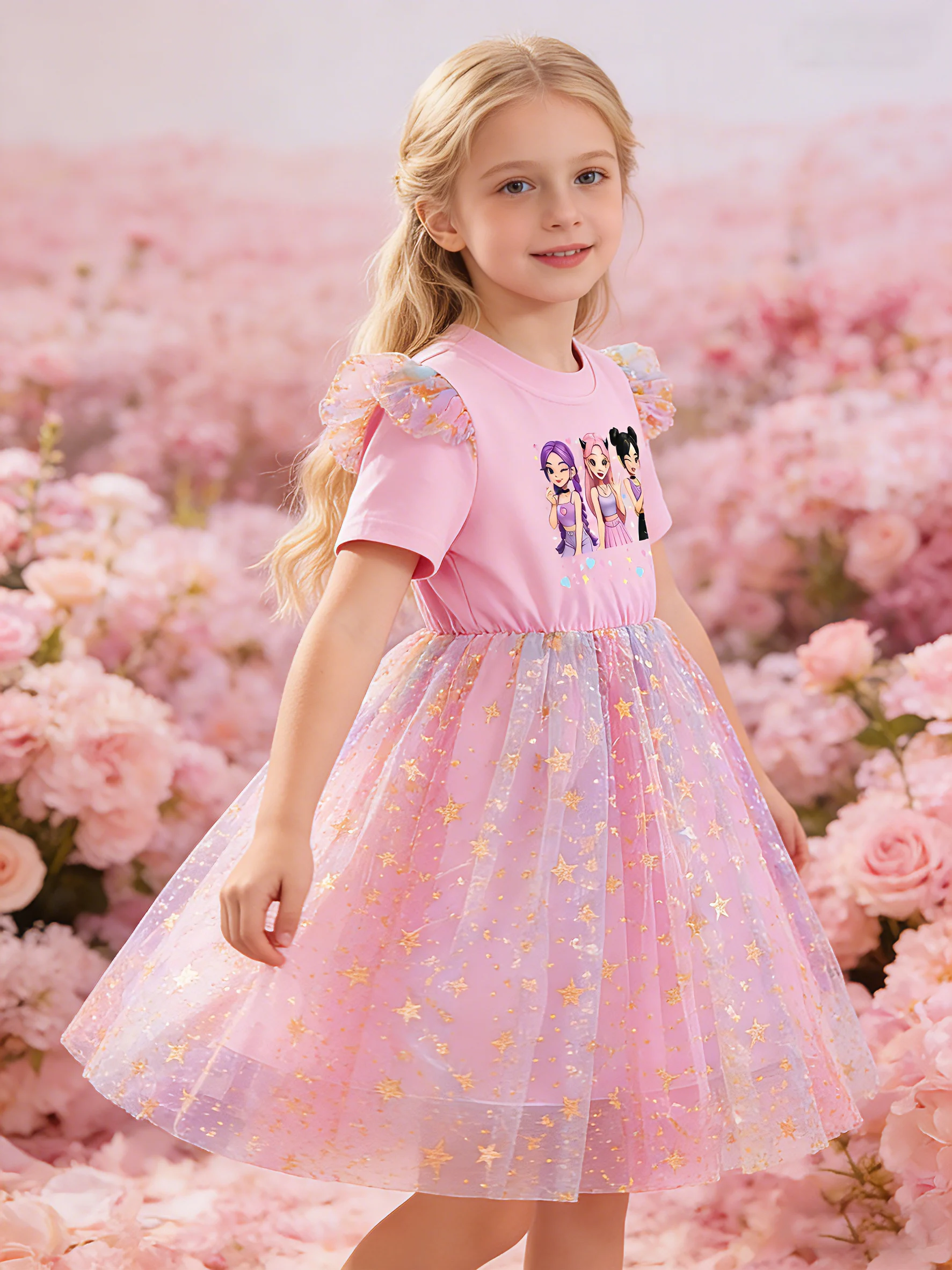 Mädchenkleid mit Cartoon-Girl-Group-Print und Farbverlauf-Flatterärmeln, Rosa Prinzessinnenkleid – Detail 2