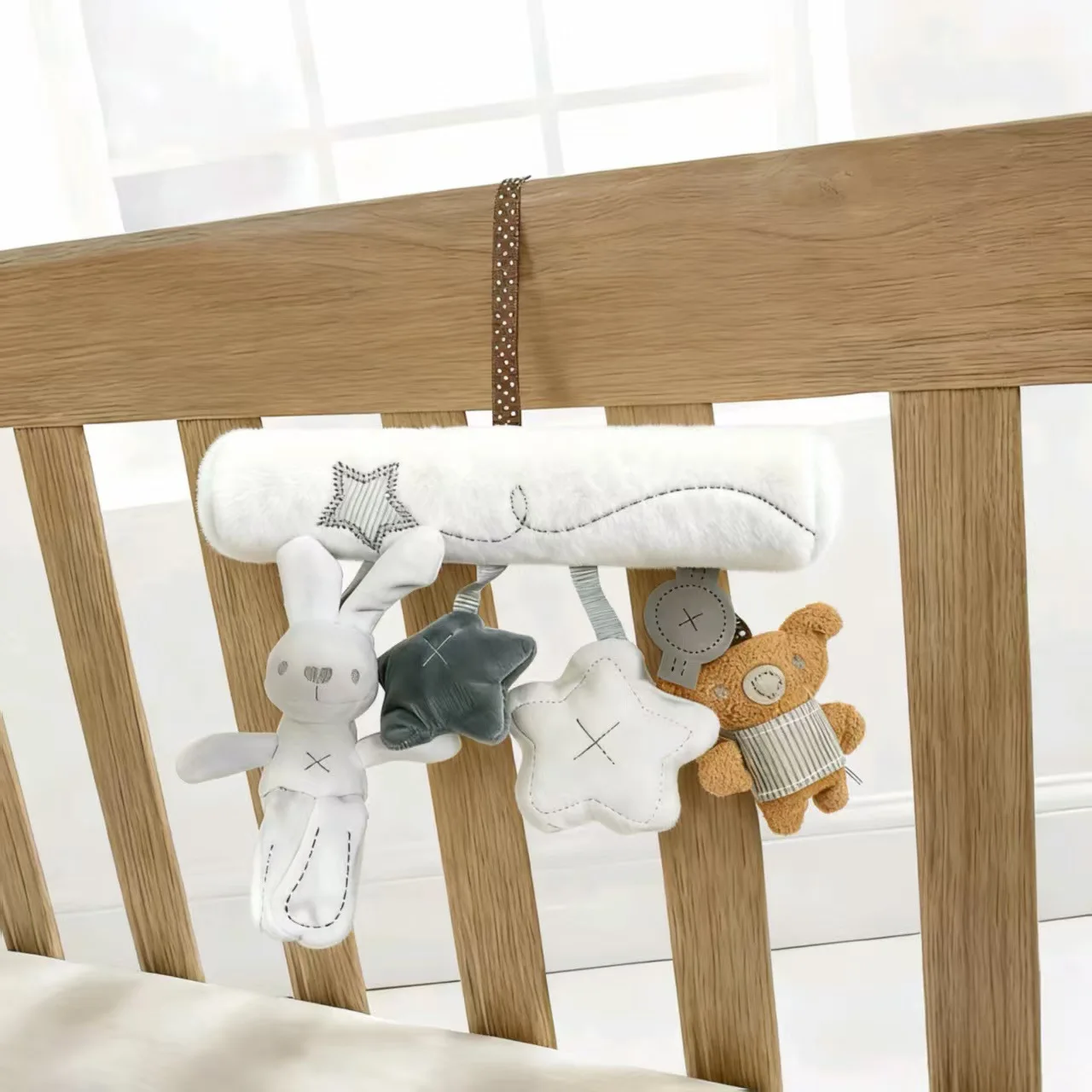 Weißes Hängebett-Kaninchen-Baby-Handglocken-Sicherheitssitz-Plüschtier, multifunktionales Plüschtier, Kinderwagen-Mobile, Geschenke