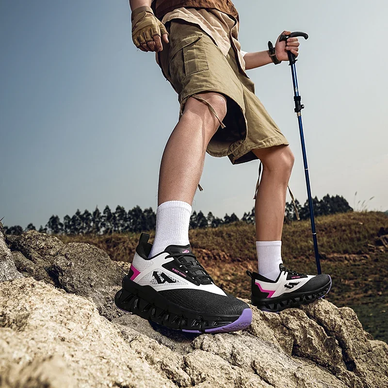 Scarpe da corsa stringate leggere e traspiranti da uomo, allenamento in palestra, sneakers da esterno ultraleggere alla moda, scarpe da passeggio 2025