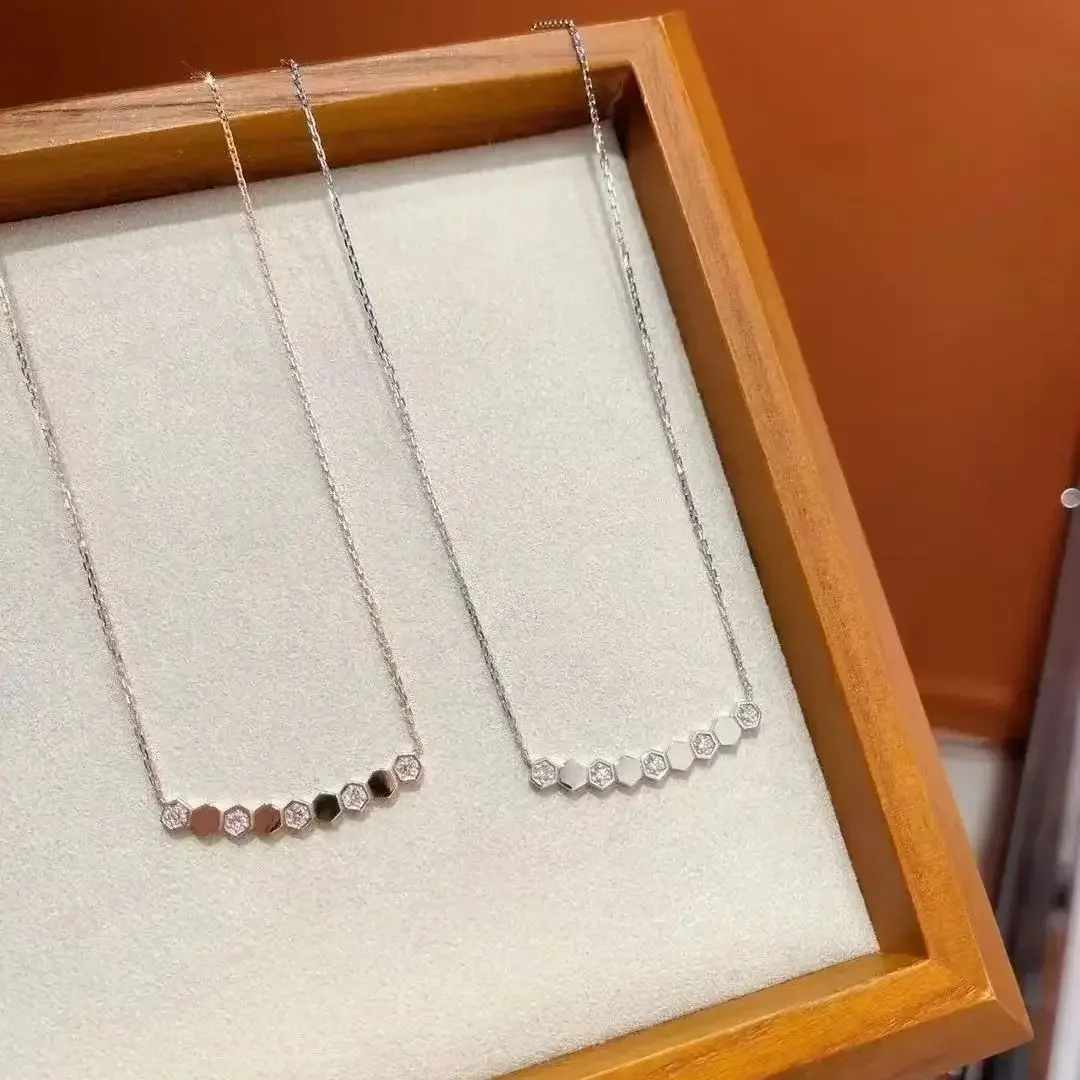 

French new S925 Honeycomb Strip Design Pendant Necklace, Fashionable Romantic Holiday Gift, Valentine's Day Gift