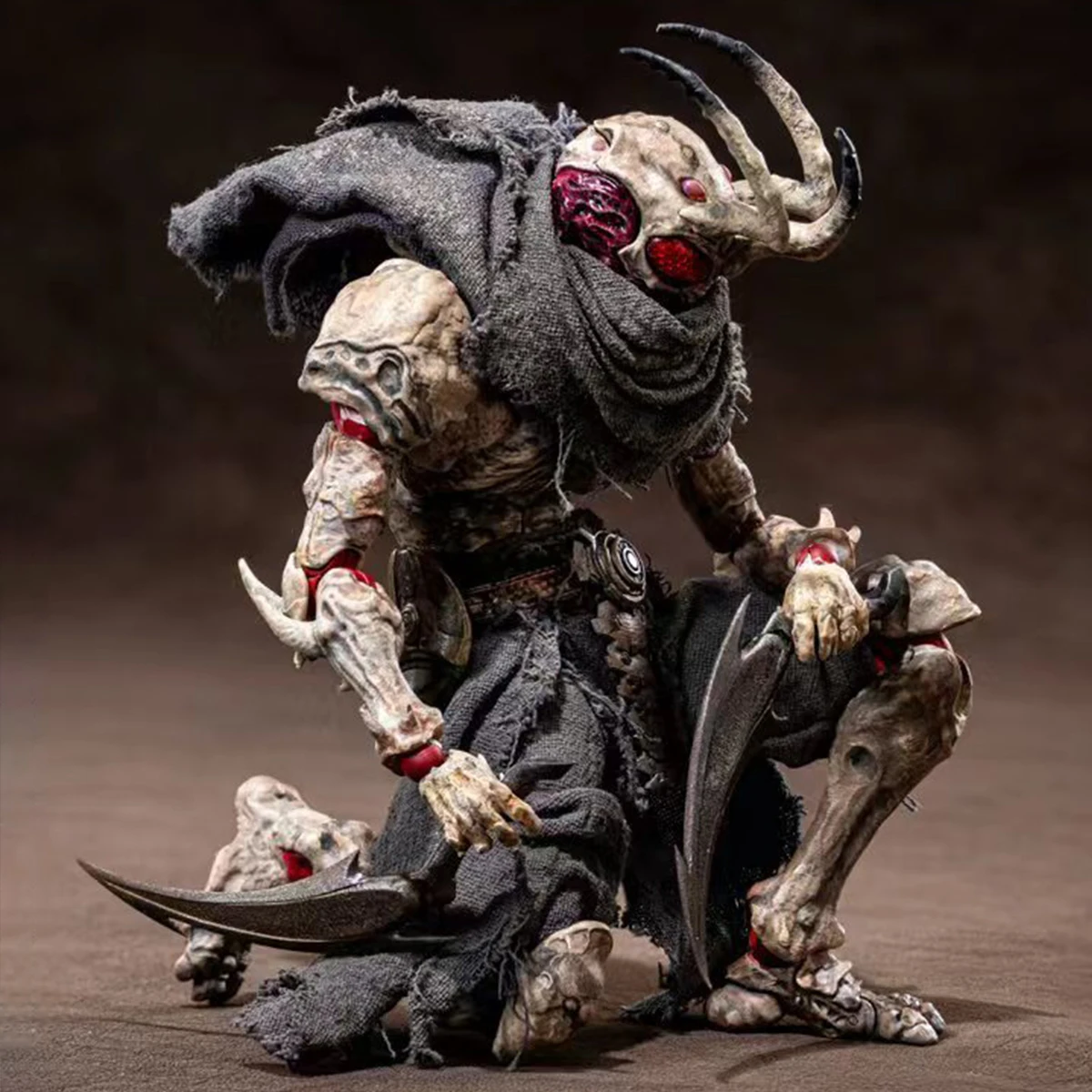 HIPLAY Giveme5ive Metamorfose - A ascensão dos insetos: figura de ação em escala Airoki 1/12