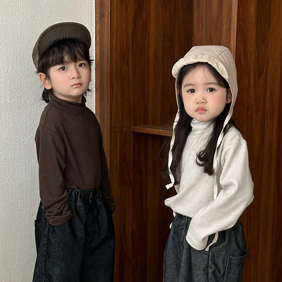 2025 الخريف الاطفال طويلة الأكمام تي شيرت لينة القطن نصف طوق أعلى للجنسين طفل 1 إلى 8 سنوات عارضة الأطفال البلوز