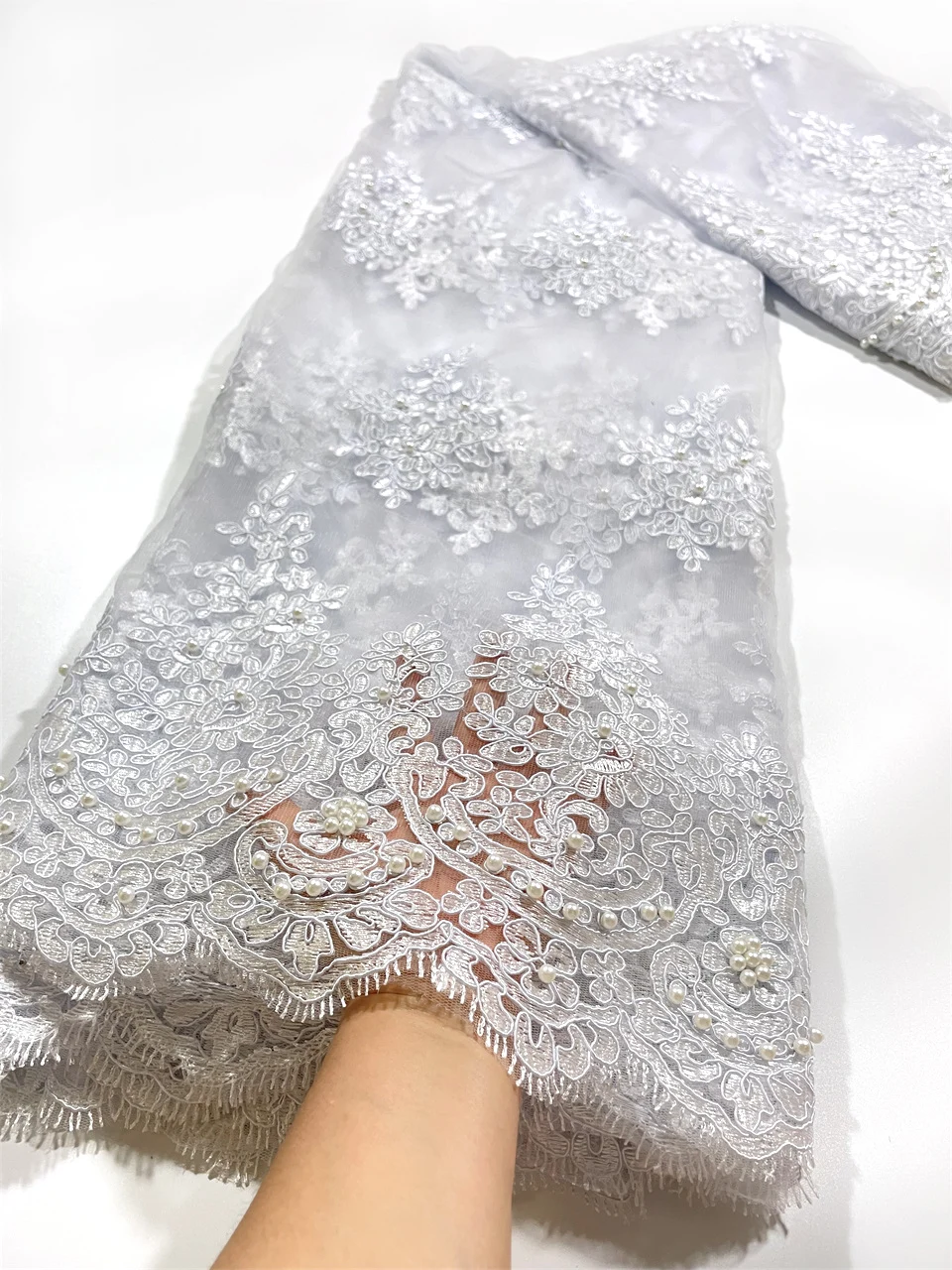 2023 Latest White Nigerian Laces Fabrics With Beads High Quality Tulle African Laces Fabric Wedding African French Tulle Lace