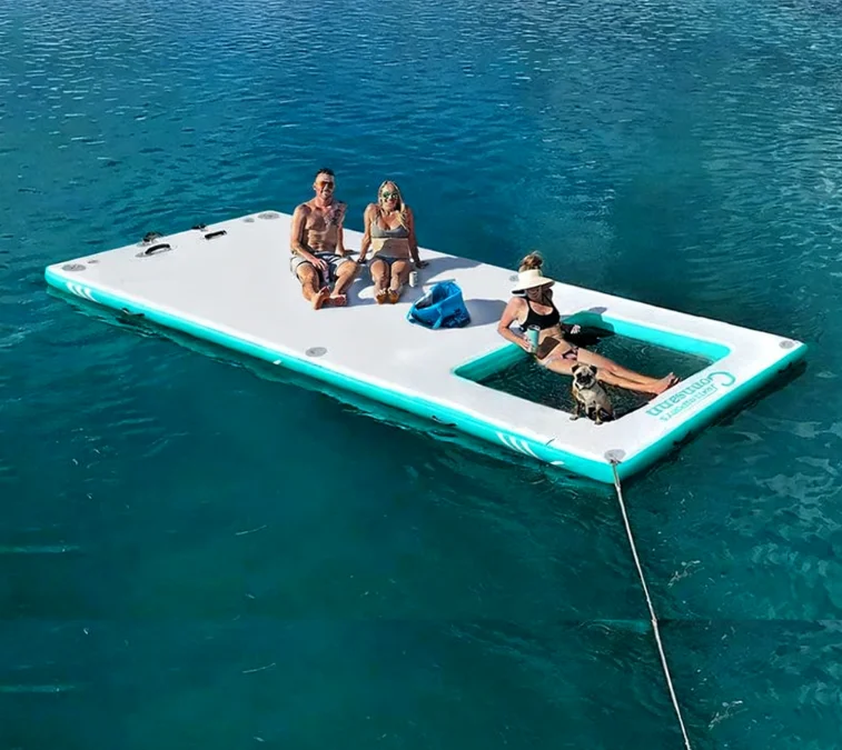 

Inflatable water floating platform Yacht out to sea Entertainment pool Leisure floating surface floating bed