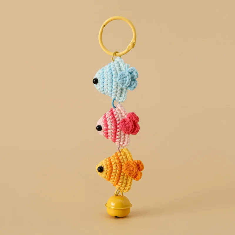 Bunte gehäkelte Fisch-Anhänger, niedliches gestricktes Tier, Auto, Spiegel, Hängedekoration, schöne handgewebte Anhänger, Tasche, Dekor, Geschenk – Detail 4