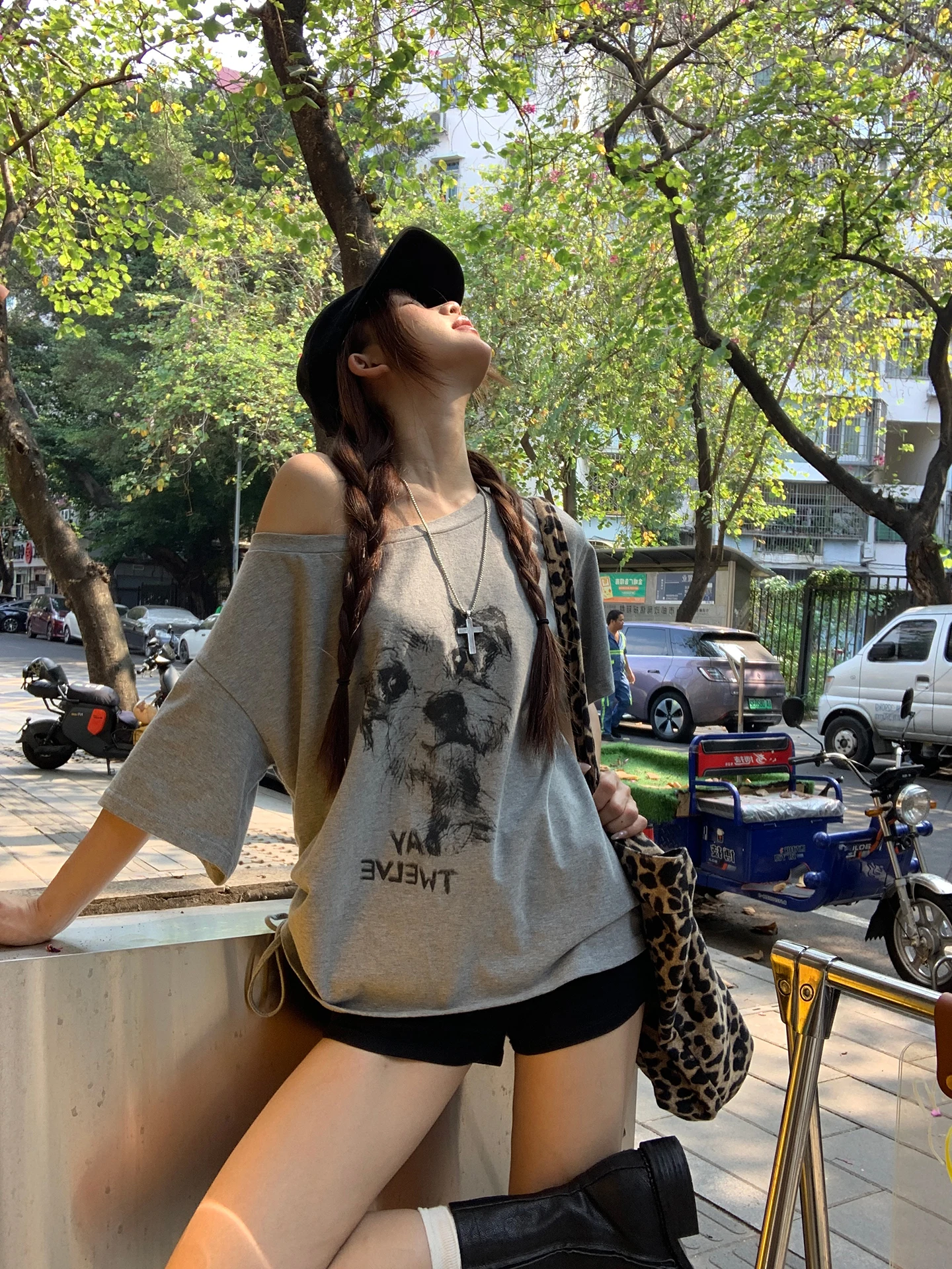 تي شيرت نسائي فضفاض بأكمام قصيرة، تصميم صيفي جديد على الطراز الكوري، إحساس فضفاض ومريح، كاشف للكتفين #3