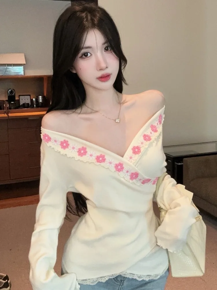 

Женский вязаный свитер Pure Desire Atmosphere с V-образным вырезом и длинными рукавами, весна-осень, новинка, нежный и милый топ с цветочным узором