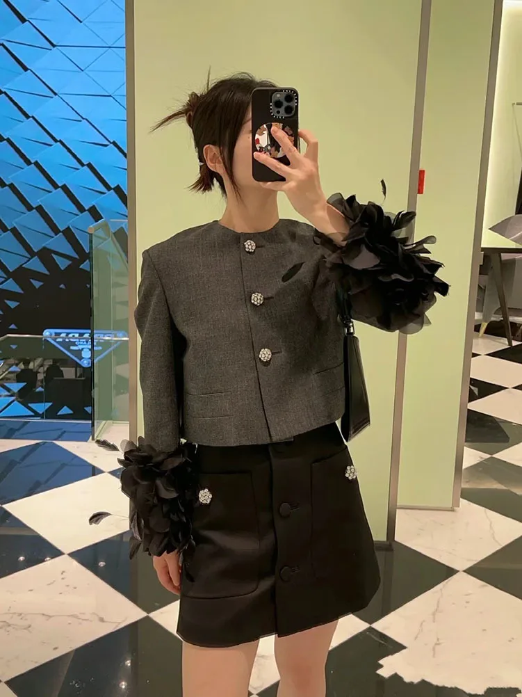 

2023 Autumn Winter New French Elegant Fashion O Neck Ostrich Feather Long sleeved Short Coat Office Ladies Jackets Outwear Y4725