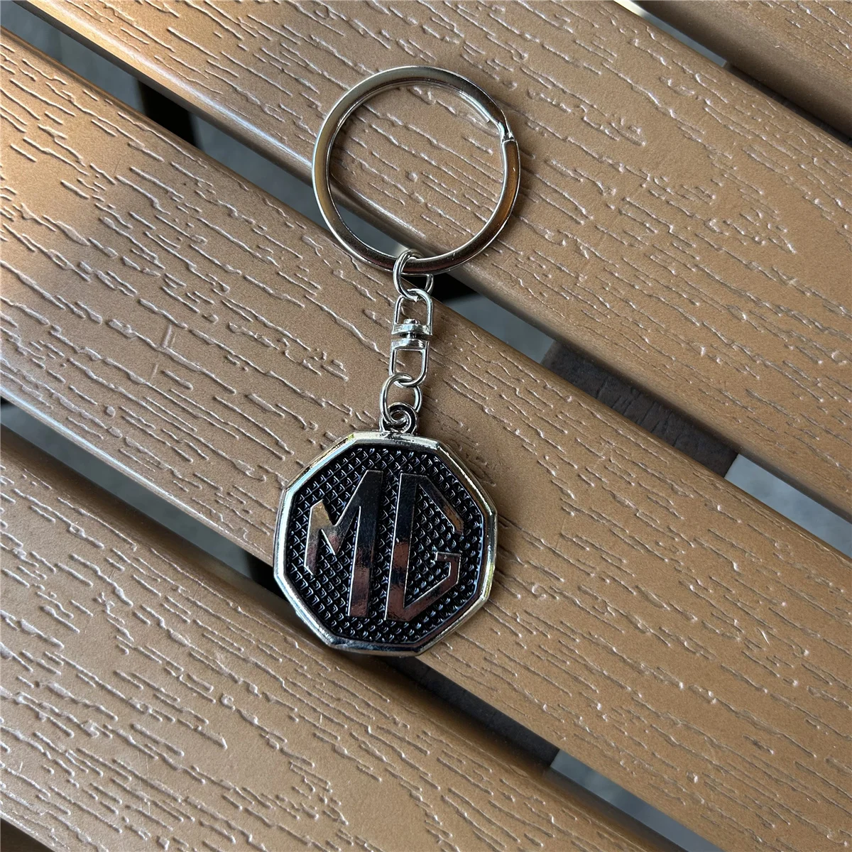 1pc Metal MG Car Logo Keychain Keyring Key Chain Auto Key Ring Holder For mg SCANIA Styling Accessorie