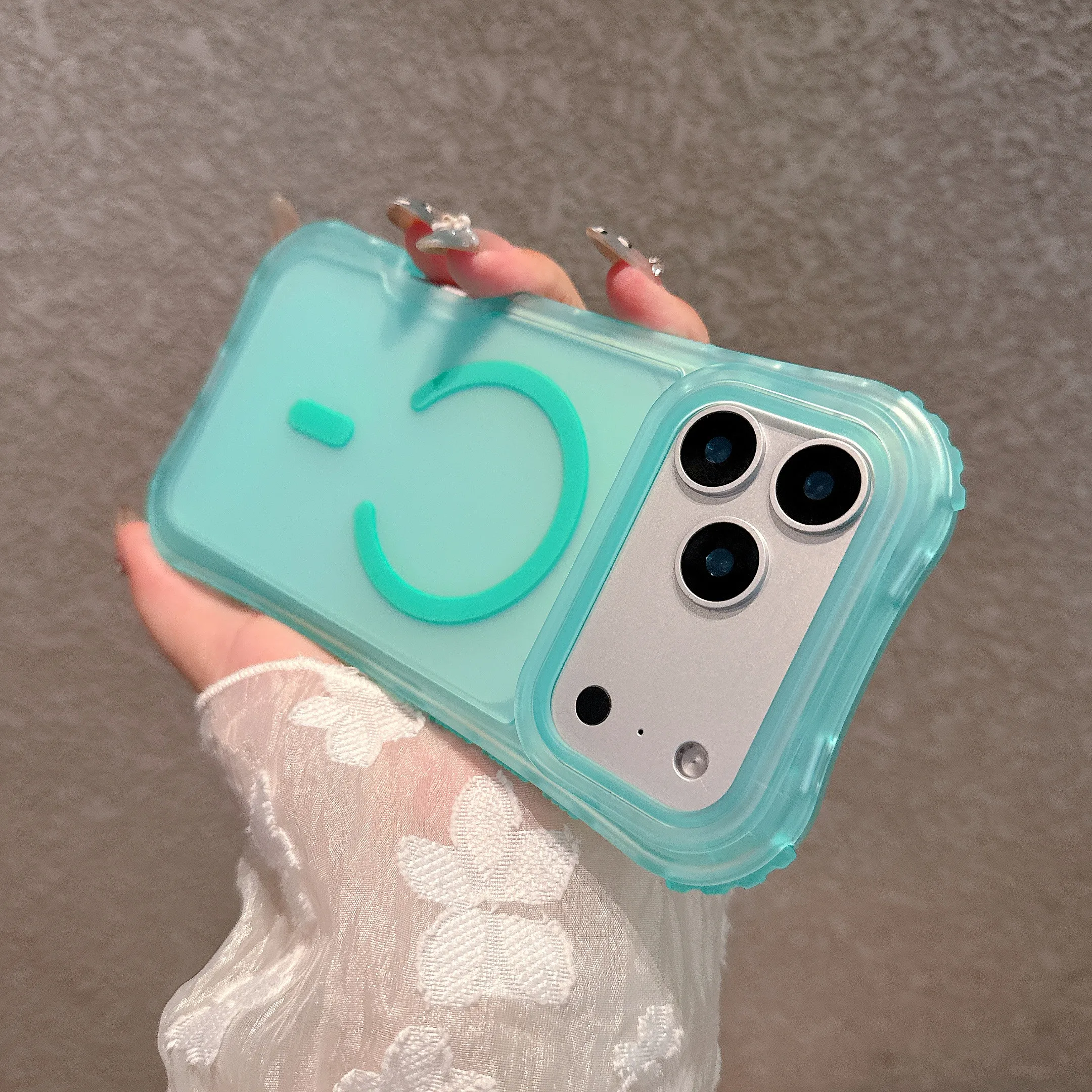 

Прозрачный матовый магнитный чехол Skin Touch Armor для iPhone Air 16 15 14 13 12 11 17 Pro Max с беспроводной зарядкой и защитой от ударов