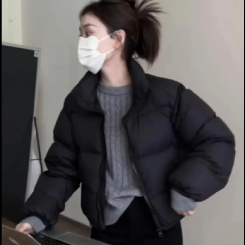 Black Short Down Jacket Women's Winter Solid Color 2025 New Small and Lightweight Stand Up Collar Thickened Kendou Winter Dressi