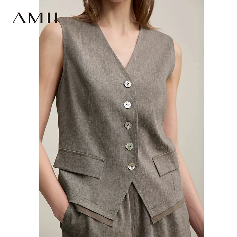 Amii V-Neck חולצה לנשים 2026 קיץ חדש עם חזה יחיד שיפון טלאים חולצה ללא שרוולים מזדמנת טנק קצר 12622042