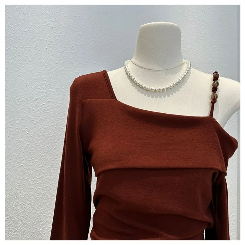 Pure Lust Style Long-sleeved T-shirt for Women in Autumn Fashion Off-shoulder Slimming Bottoming Shirt Unique Irregular Top