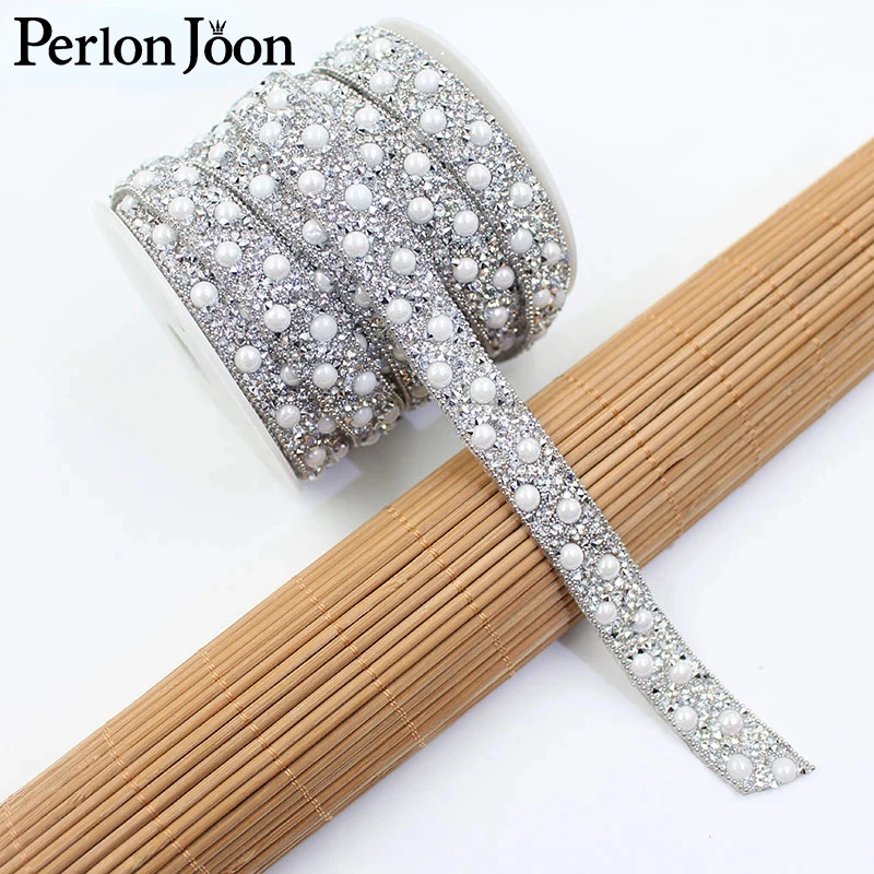 1 stocznia 1,5 cm Pearl Style Rhinestone Trim Hot Fix Crystal Tape DIY Ribbon Ironing on Clothing Bags Accessories Decoration TR157