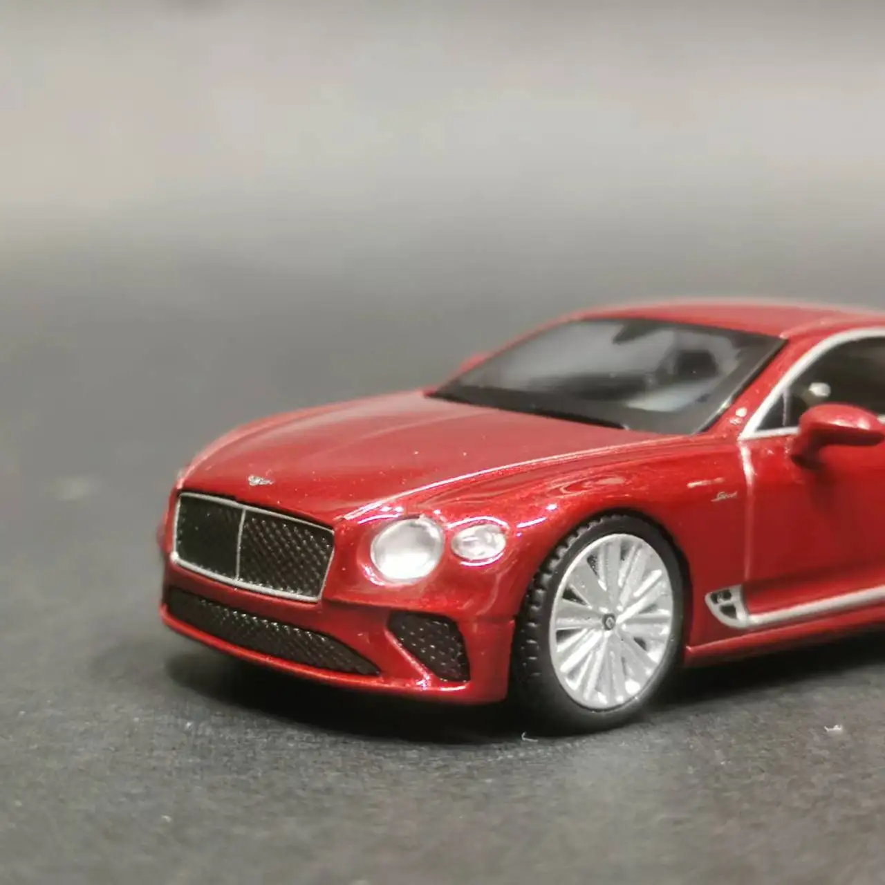 MINI GT 1:64 Model Car Continental GT Speed 2022 Alloy Die-Cast Vehicle - Candy Red #420 LHD