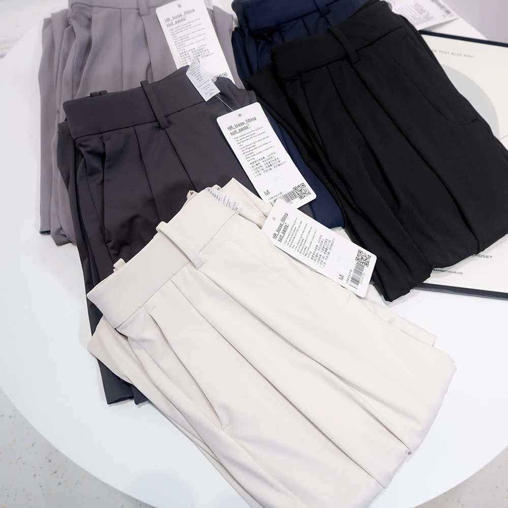 Hosen mit Taschen und Falten, angenehm kühlend, vielseitig einsetzbar, weit geschnitten, lange Hose, lässig, gerade geschnitten, mit elastischem Bund. – Detail 8