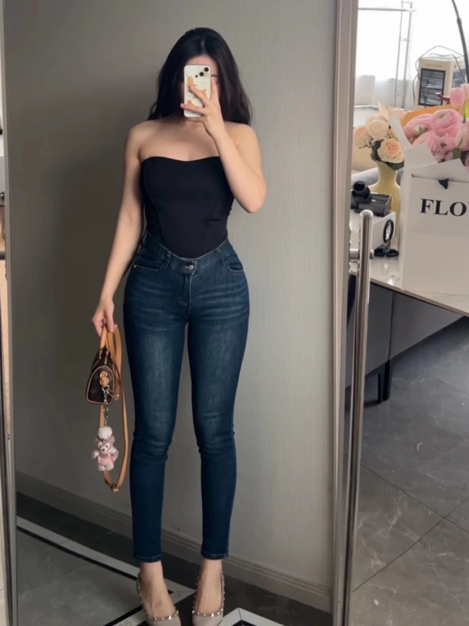 

High Waist Cotton Stretch Denim Nine-Tenths Pants V-Waist Design Elastic Korean Style Jeans with Hip Pad Slimming Trousers