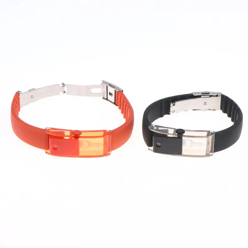 Innovatives Armband mit integriertem Duftspender, das eine praktische Duftfreisetzung für den täglichen Gebrauch, auf Reisen und bei Verabredungen ermöglicht. Verstellbar, 1 Stück. – Detail 8