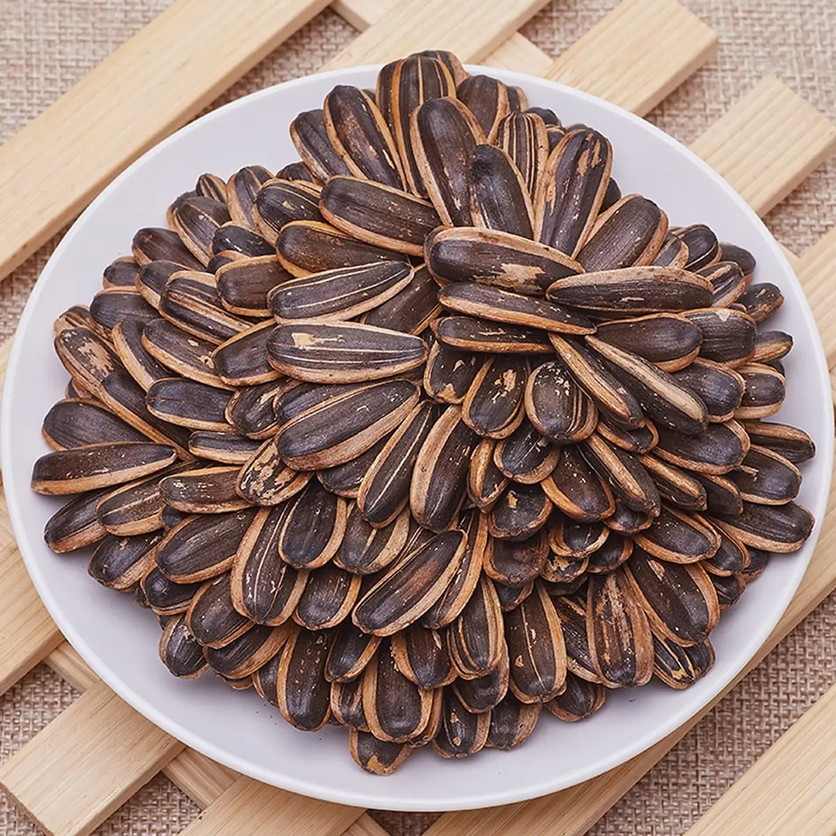 [6 Packs] LAOJIEKOU Caramel Flavor Sunflower Seeds - 500g Each, Crunchy & Delicious Snack