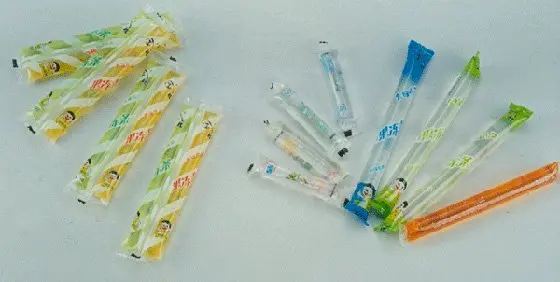 Máquina automática de embalagem e enchimento de palitos de gelatina de suco de frutas