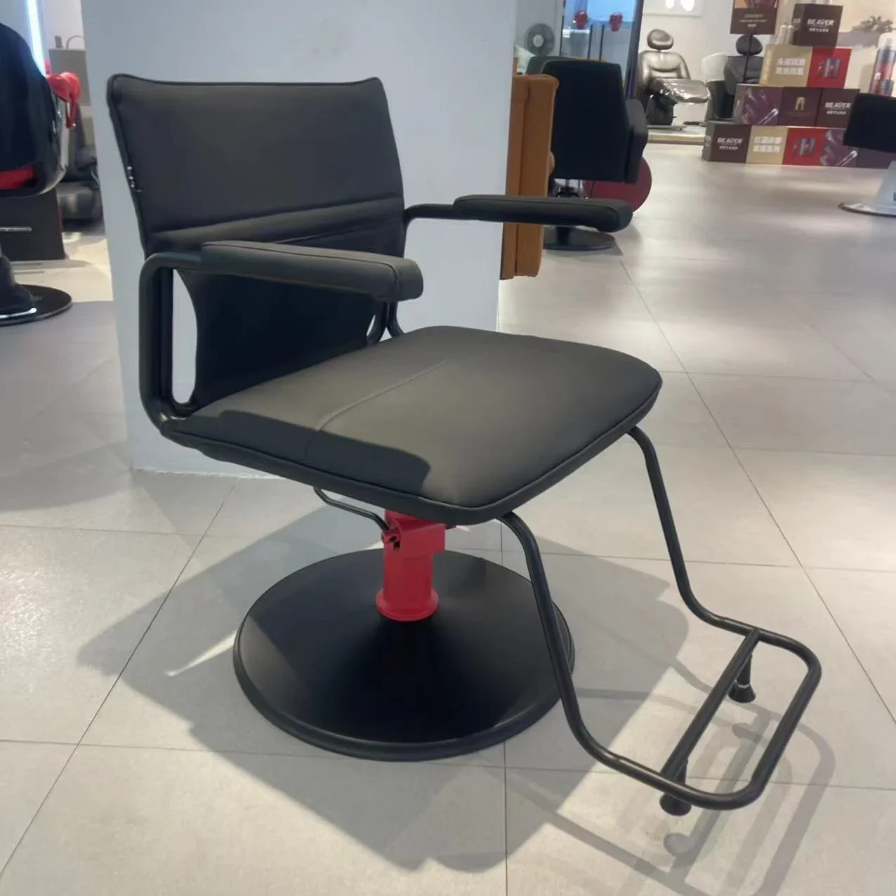 New Wireless Electric Lift Hair Salon Chair Fashionable VIP Simple Barber Chair
